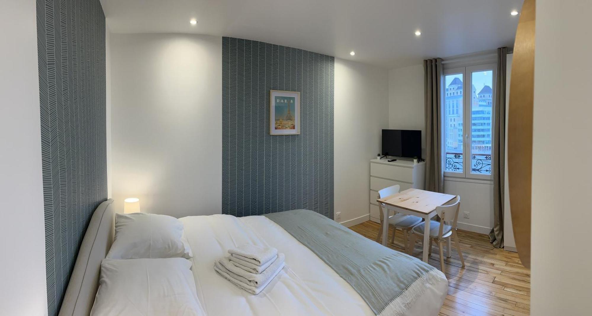 Appartement Number 10 *
